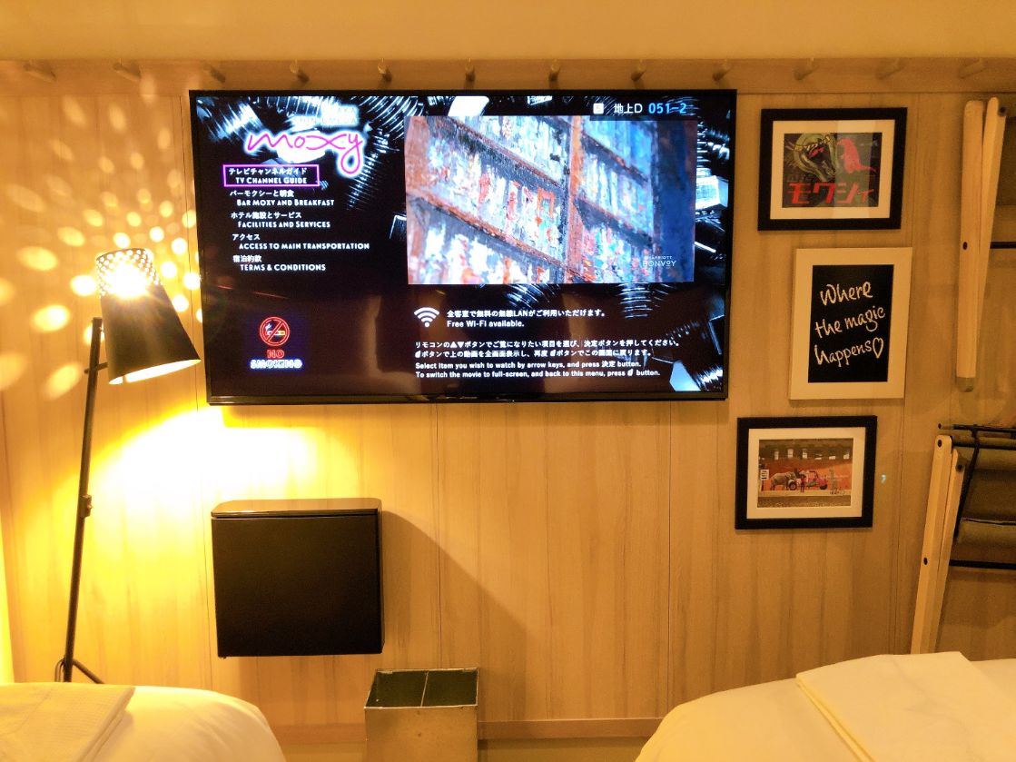 TVとおしゃれな壁